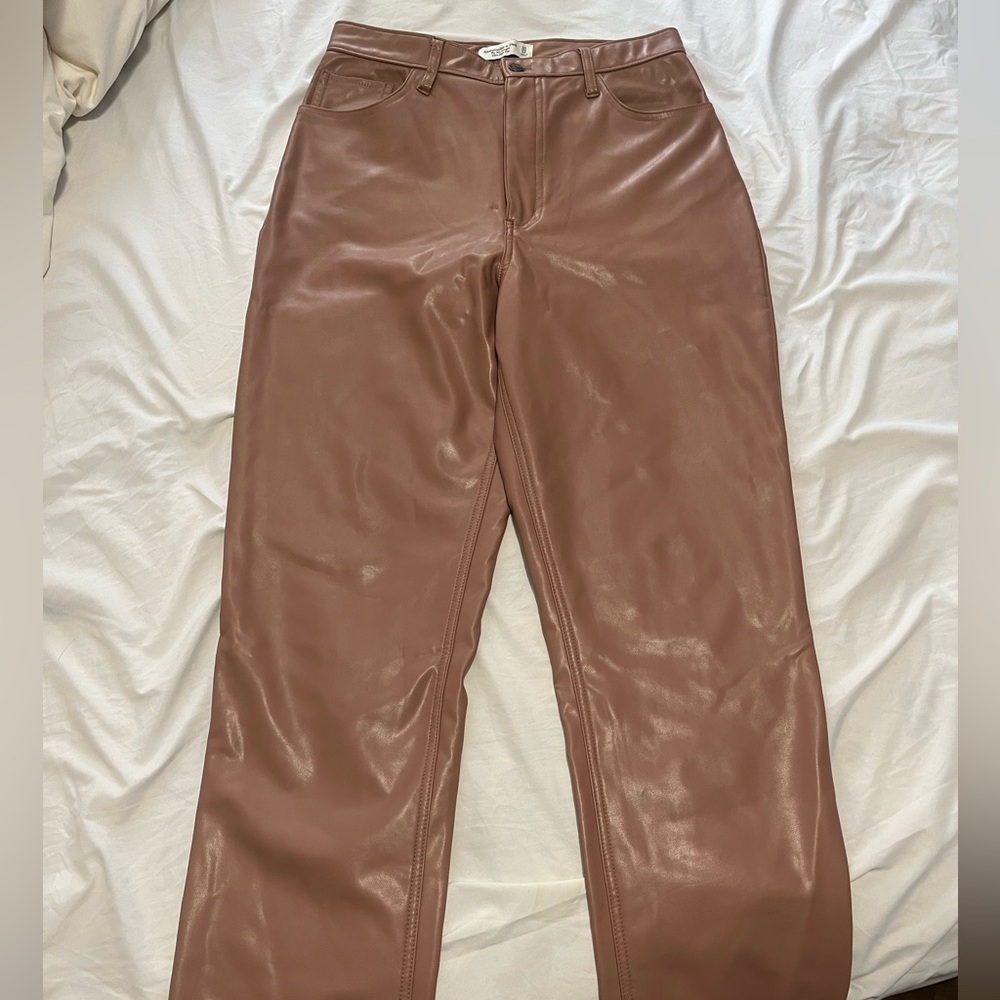 Abercrombie & Fitch The 90’s Straight Tan Vegan Leather Pants - Picture 8 of 8